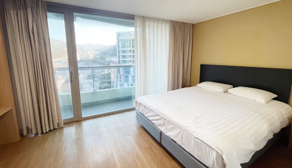 슬라이드 이미지 1