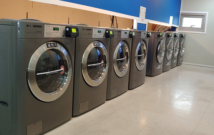Coin Laundry